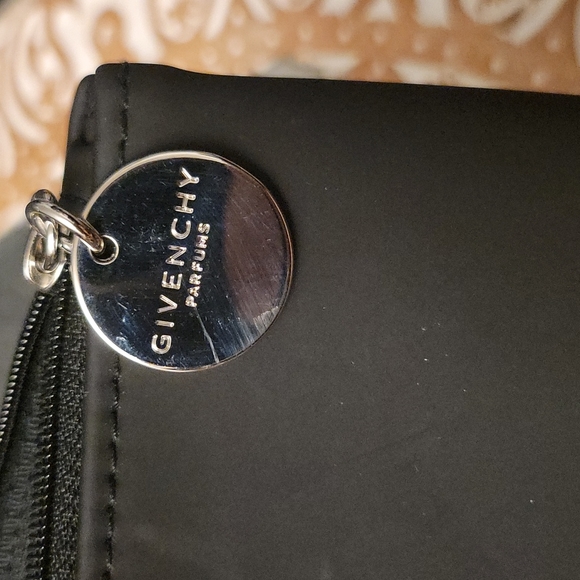 Givenchy| Makeup Bag - Picture 3 of 5